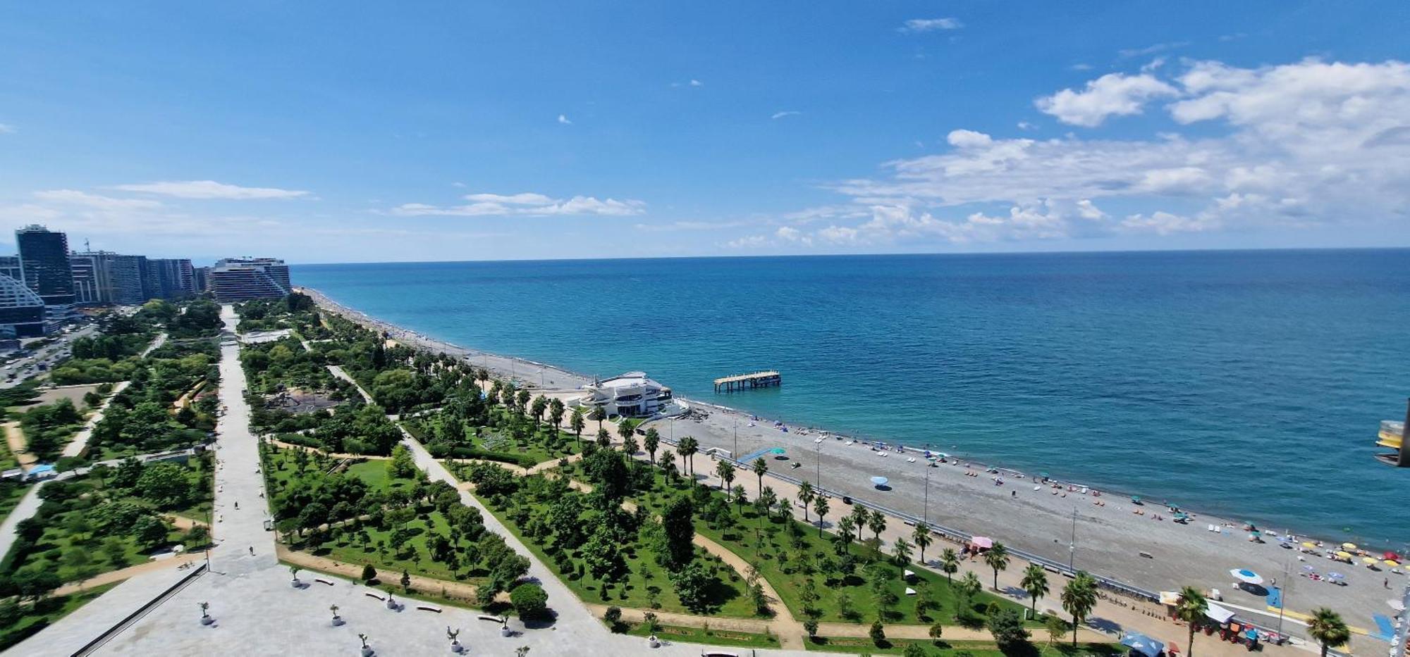 Your Beach Tower Батуми Стая снимка
